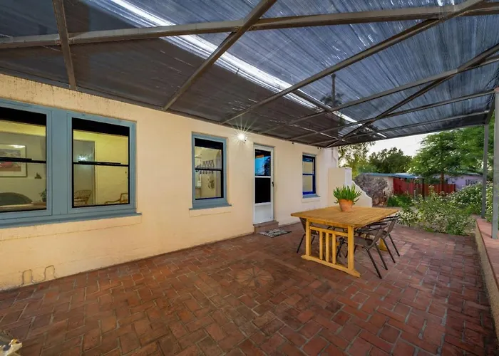 Charming Sam Hughes 1 Bedroom 1 Ba Outdoor Dining