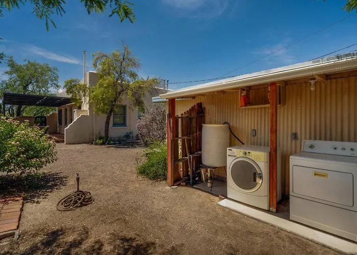 Charming Sam Hughes 1 Bedroom 1 Ba Outdoor Dining Holiday home